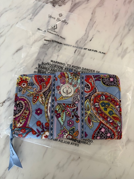 Vera Bradley Handbags - Vera Bradley Light Blue Paisley Floral Turnlock Wallet